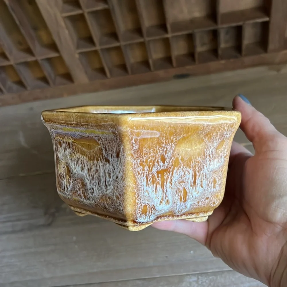 VTG Haegar Small Planter - Picture 5 of 9